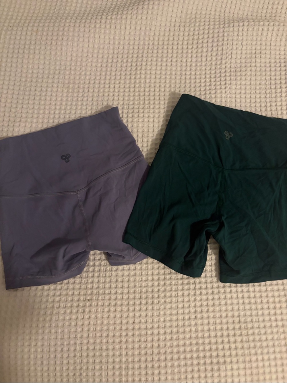 Aritzia TnAction Women’s Biker Shorts in Lavender and Teal Green